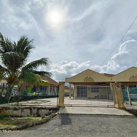 Seaview Promenade Homestay دونجون الغرفة الصورة